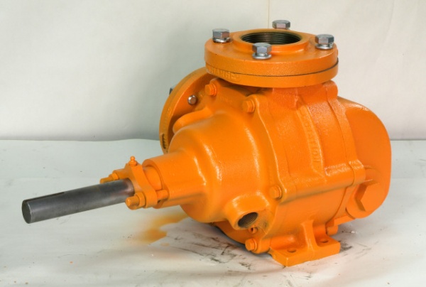 Tri-Rotor Bypass Steam Jacketed Head Pump Model 100CX